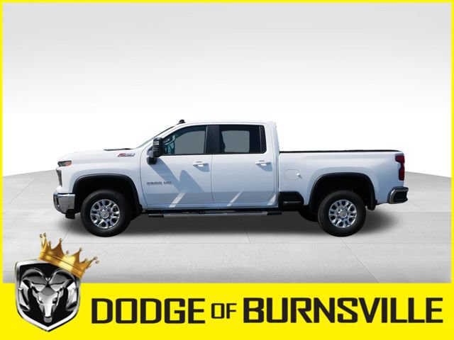 Used 2026 Chevrolet Silverado 3500 LT w/ All Star Edition AWD/4WD image 4