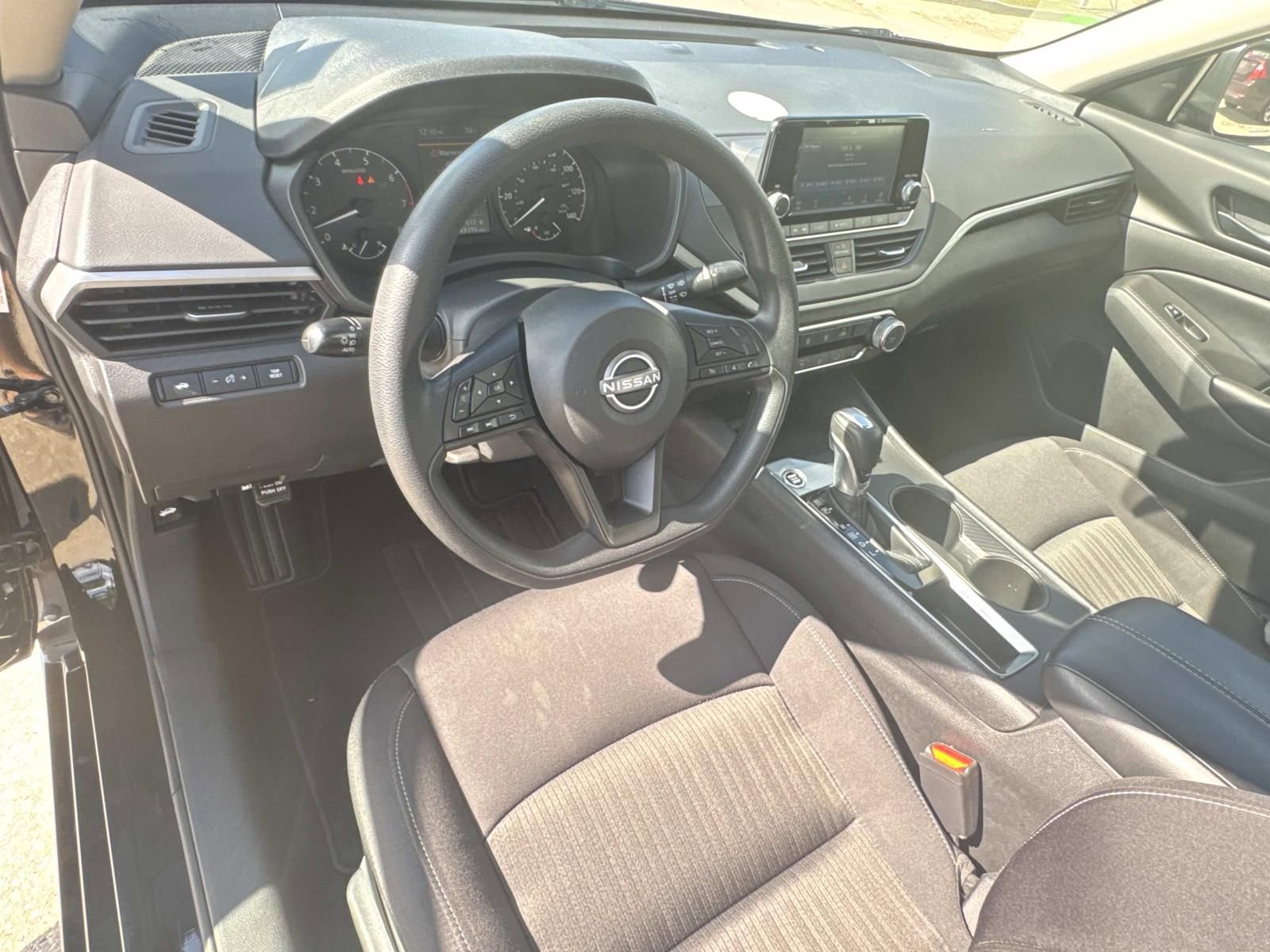 Used 2024 Nissan Altima 2.5 S FWD image 18
