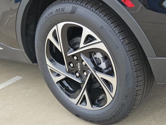 New 2026 Lincoln Nautilus Premier AWD/4WD image 8
