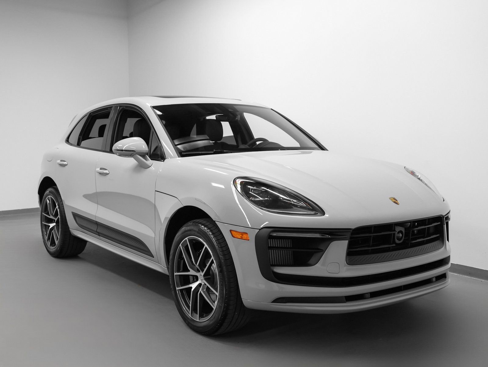 New 2026 Porsche Macan S image 10