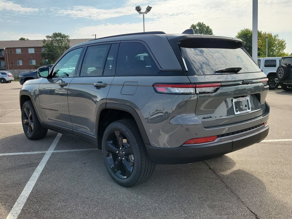 New 2027 Jeep Grand Cherokee Limited AWD/4WD image 3
