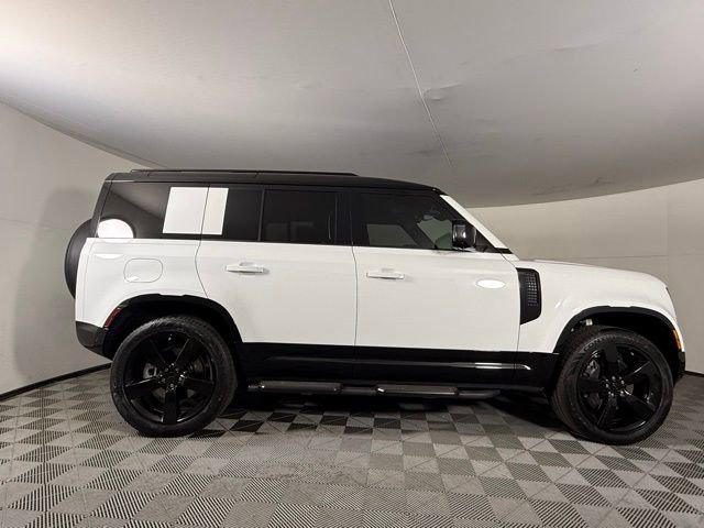 New 2026 Land Rover Defender 110 X-Dynamic SE AWD/4WD image 9