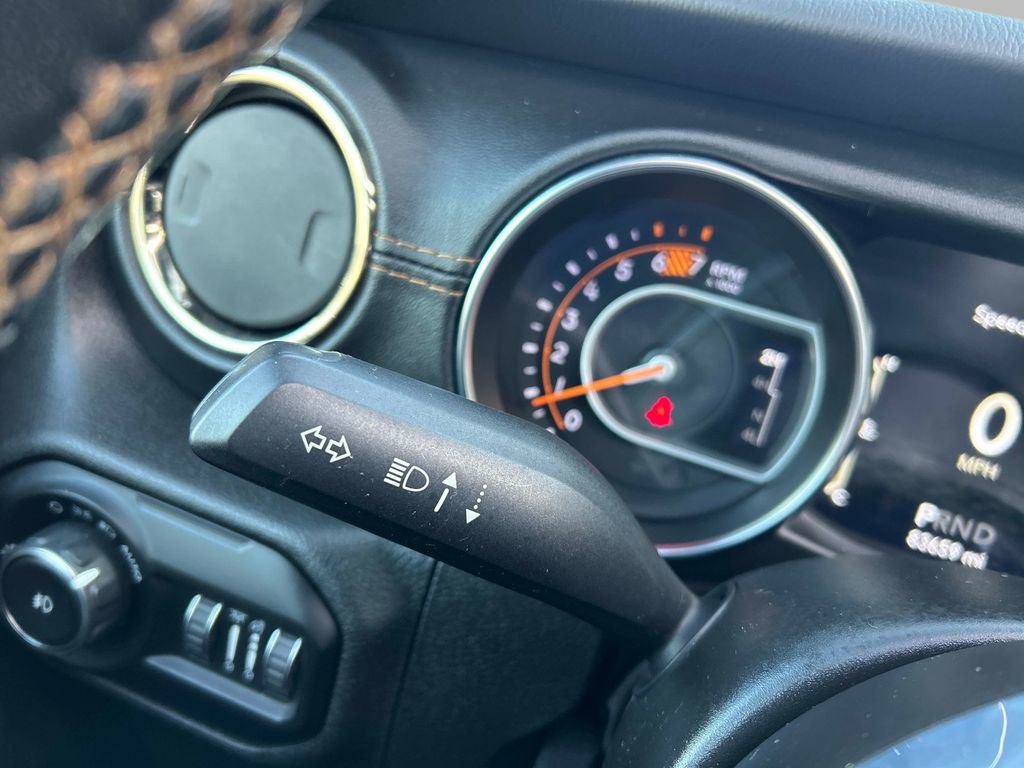 Used 2021 Jeep Wrangler Unlimited Sahara image 27