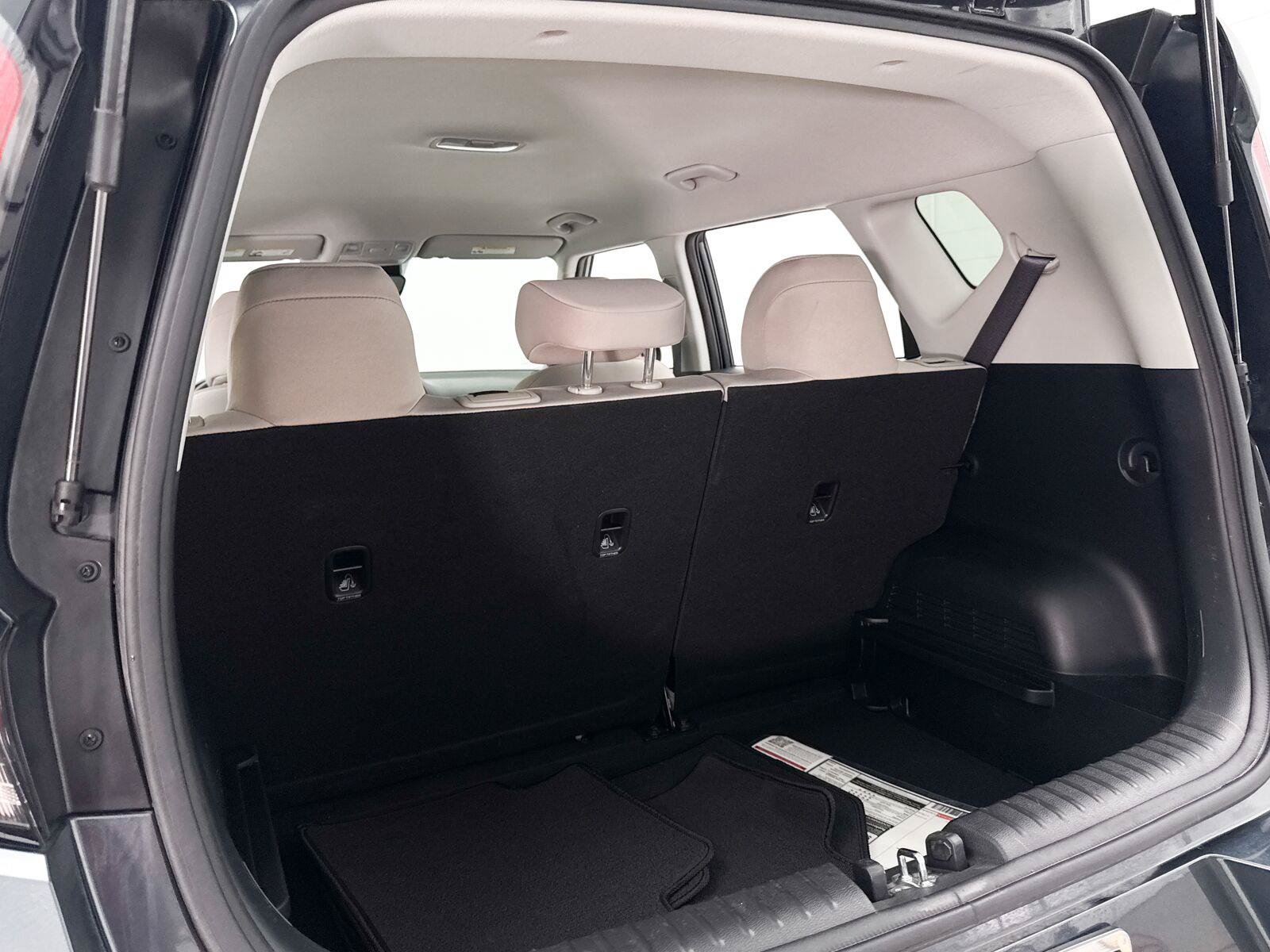 Used 2025 Kia Soul LX w/ LX Technology Package FWD image 29