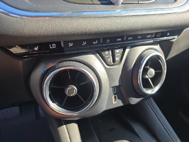 Certified 2024 Chevrolet Blazer LT w/ Convenience Package FWD image 31