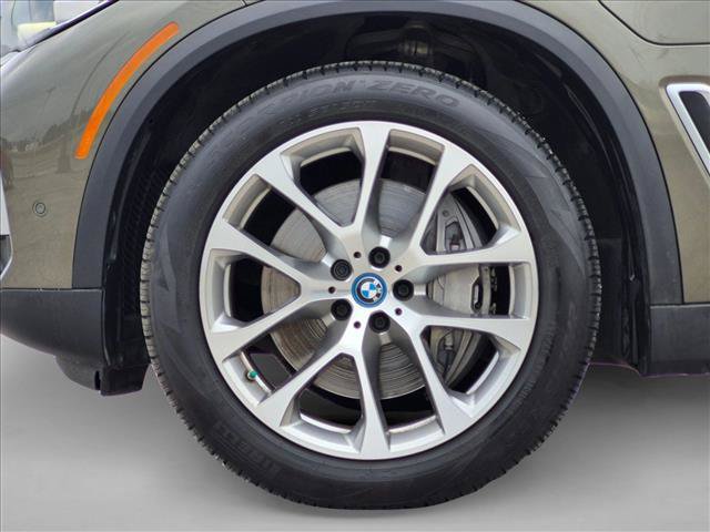 Used 2022 BMW X5 xDrive45e w/ Climate Comfort Package AWD/4WD image 24