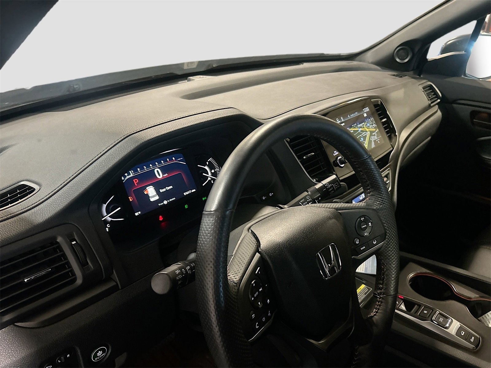 Used 2025 Honda Passport TrailSport image 9