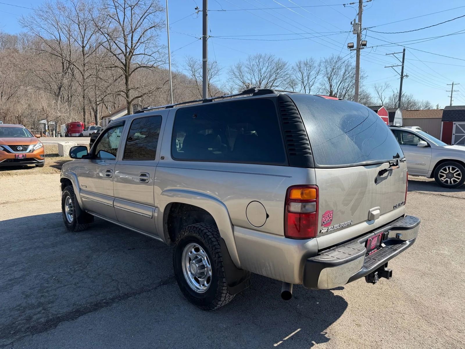 Used 2000 Chevrolet Suburban 2500 LT w/ LT Preferred Equipment Group image 8