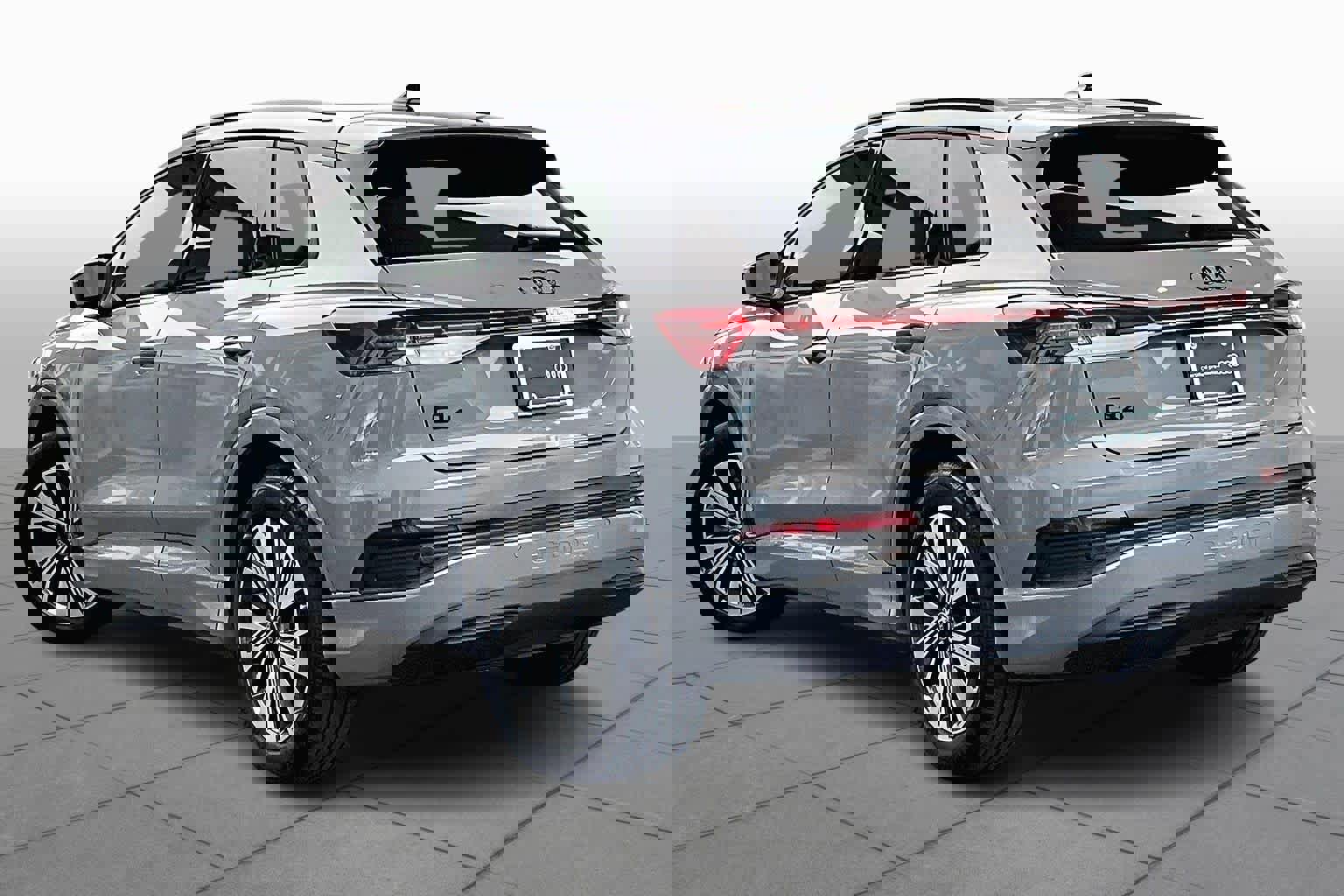 Certified 2025 Audi Q4 e-tron Premium w/ Convenience Package image 11