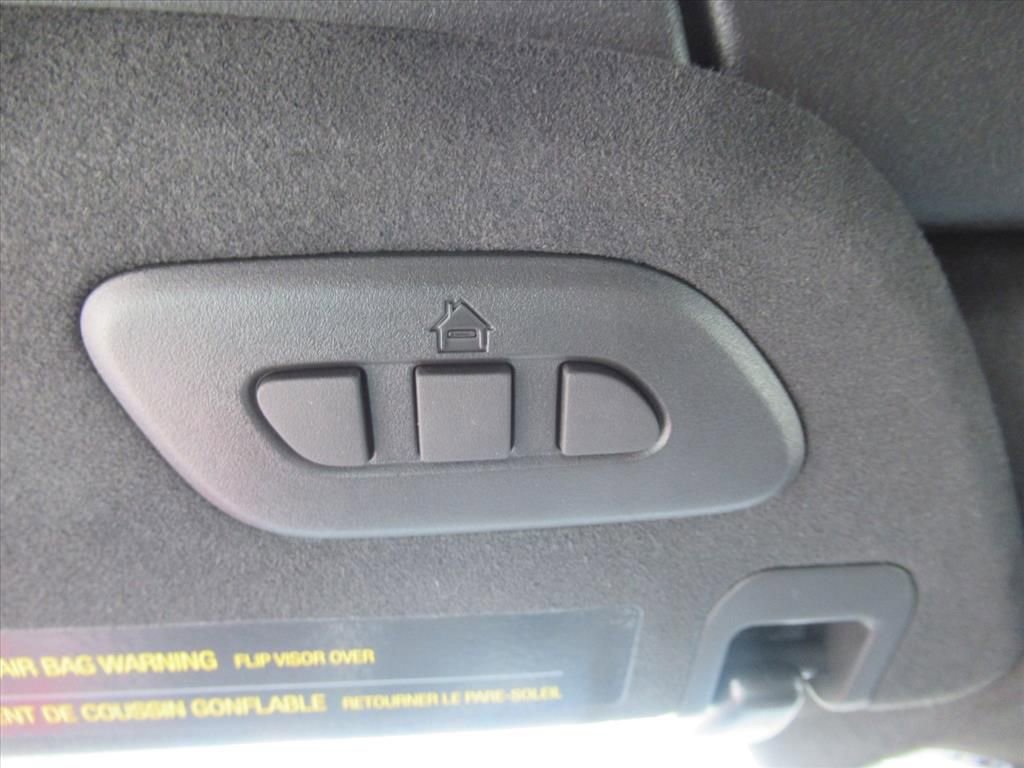 Used 2021 Chevrolet Corvette Stingray Premium Cpe w/ Z51 Performance Package image 24