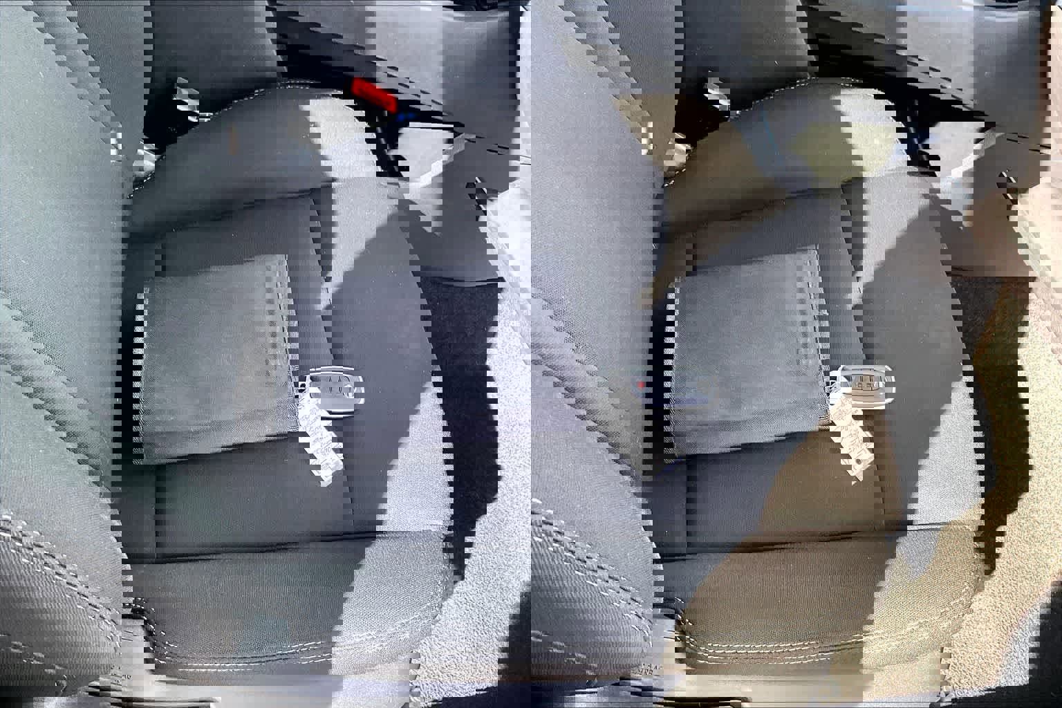 Used 2023 Nissan Rogue S image 20