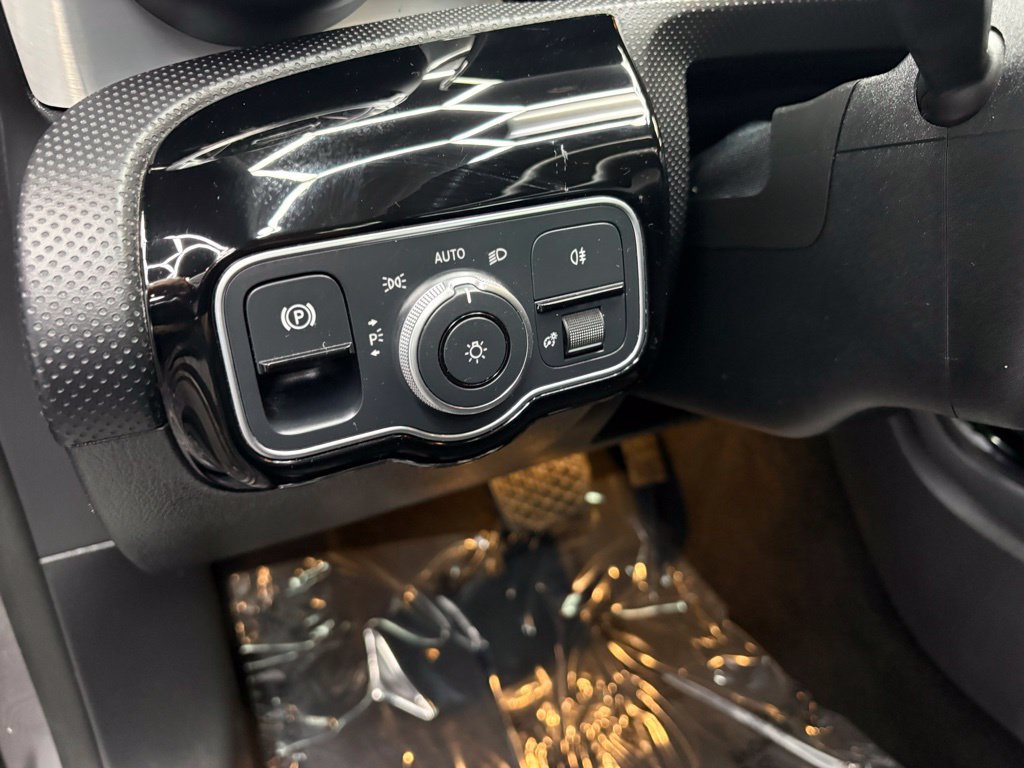 Used 2023 Mercedes-Benz CLA 250 image 30