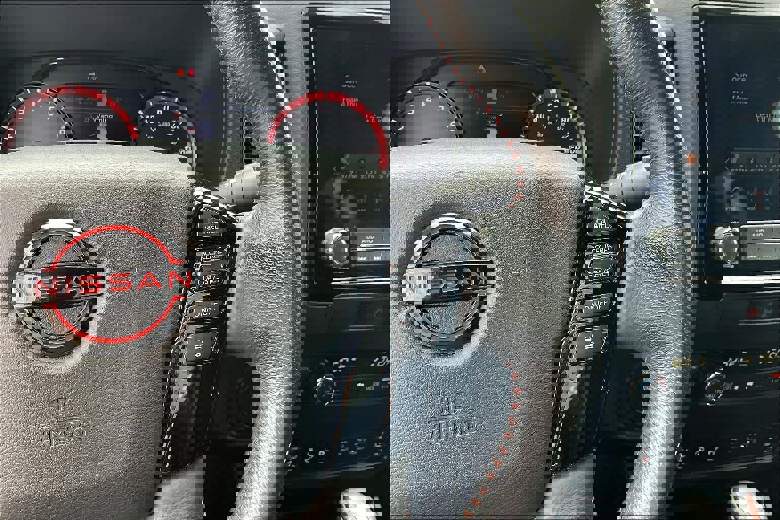 Used 2022 Nissan Frontier Pro-X image 21