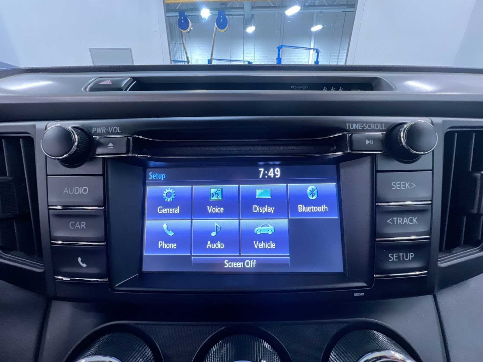 Used 2018 Toyota RAV4 LE w/ All Weather Liner Package FWD image 24