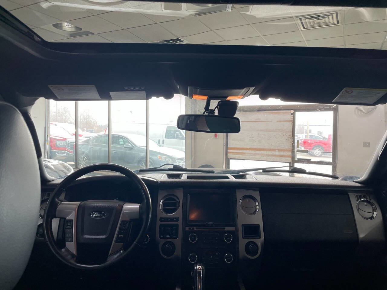 Used 2015 Ford Expedition Limited w/ Equipment Group 301A AWD/4WD image 25