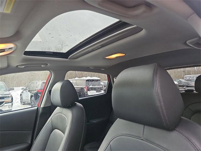 Used 2022 Hyundai Kona Limited image 18