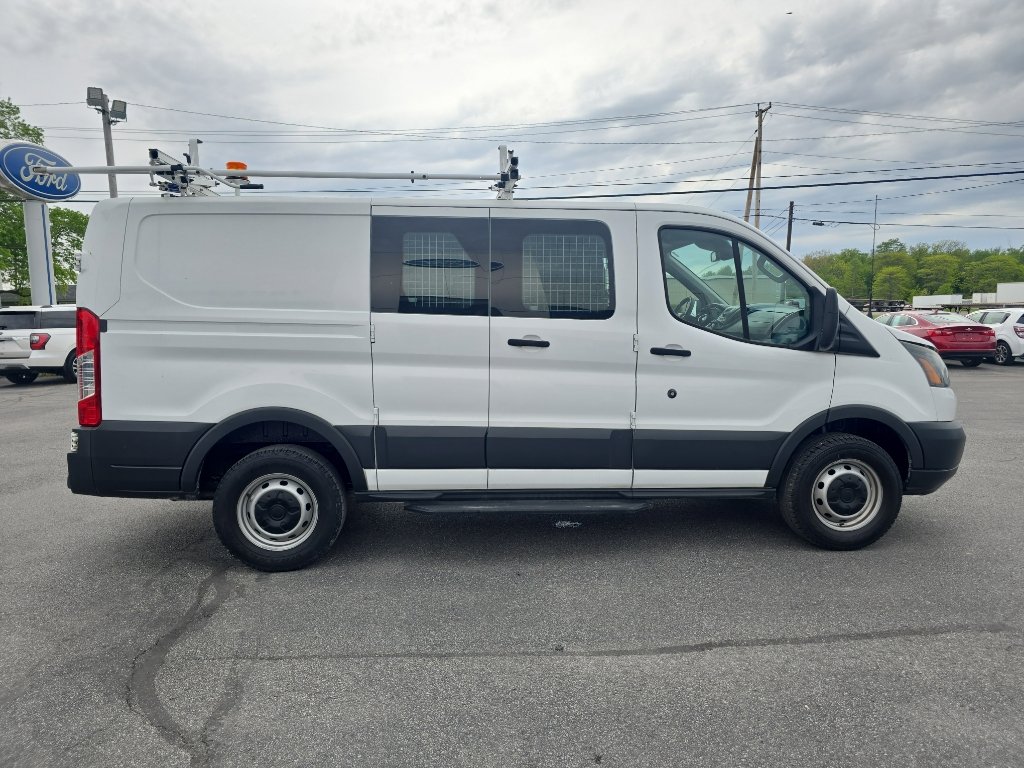 Used 2016 Ford Transit 250 130 Low Roof RWD image 9