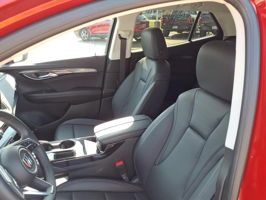 Certified 2025 Buick Envision Preferred image 24