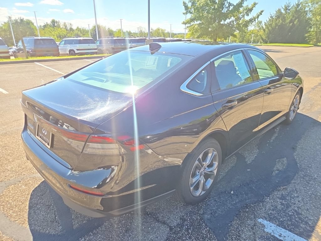Used 2024 Honda Accord EX image 8