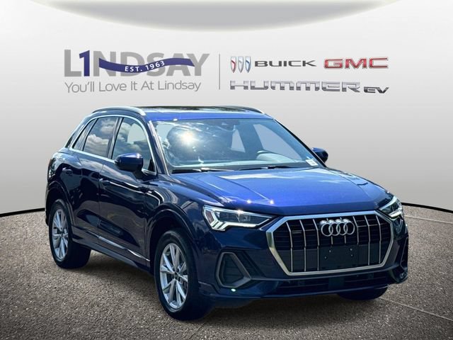 Used 2025 Audi Q3 2.0T Premium AWD/4WD image 2
