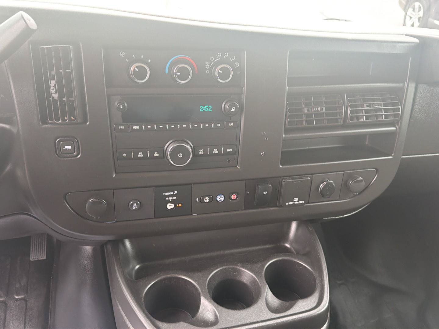 Used 2022 GMC Savana 3500 w/ Power Convenience Package RWD image 16