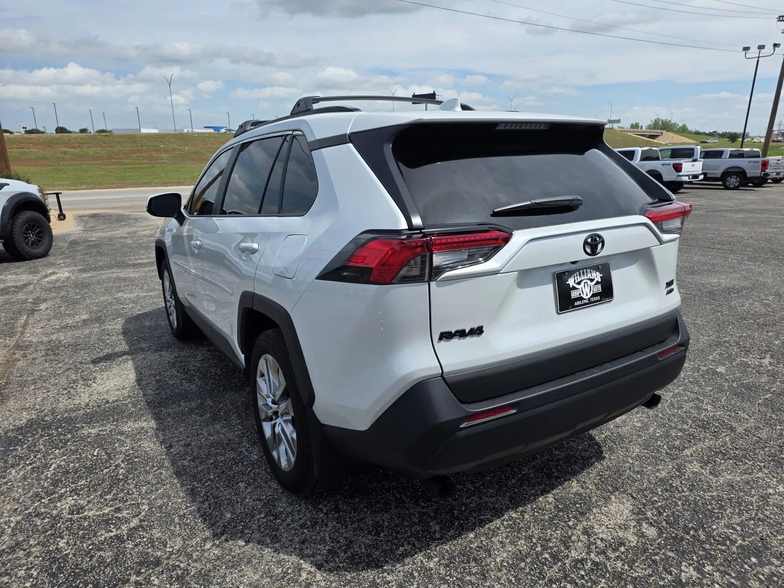 Used 2025 Toyota RAV4 XLE Premium w/ Weather Package image 5