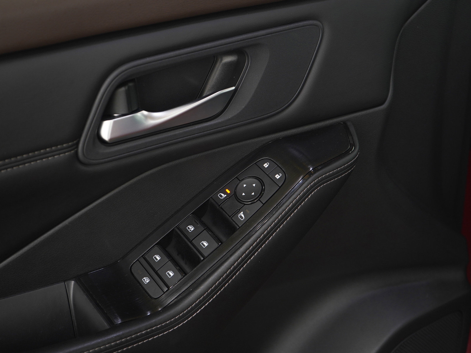 Used 2023 Nissan Rogue SV w/ SV Premium B Package image 22