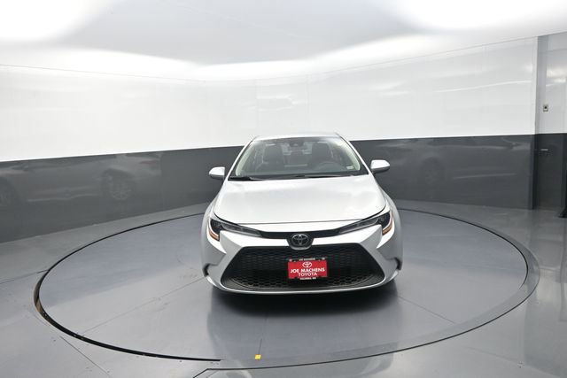 Used 2022 Toyota Corolla LE FWD image 29
