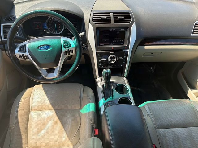 Used 2014 Ford Explorer Limited w/ Equipment Group 301A AWD/4WD image 16