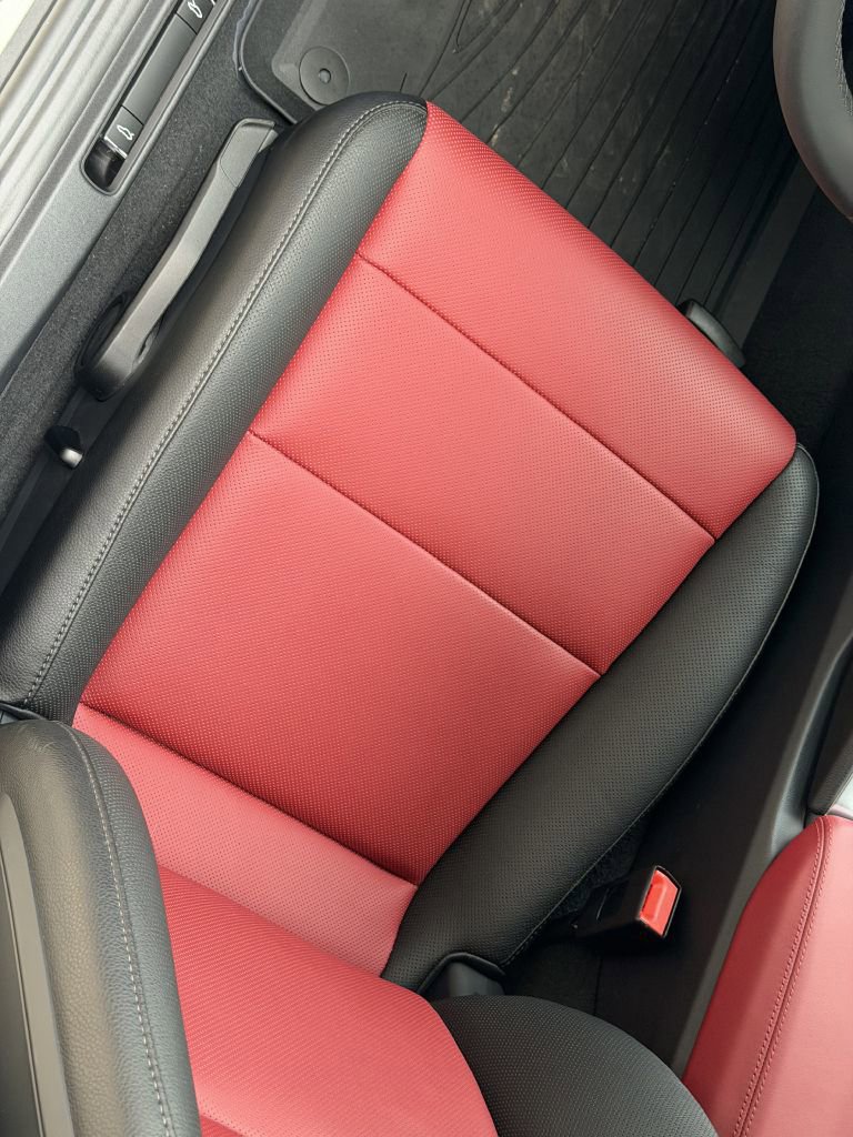 Used 2025 Porsche 718 Cayman w/ Sport Chrono Package image 26