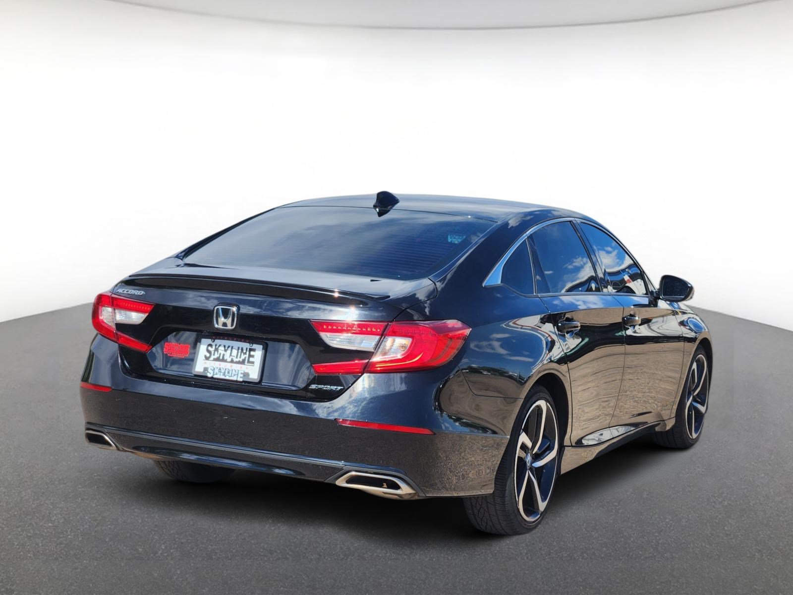 Used 2022 Honda Accord Sport image 3