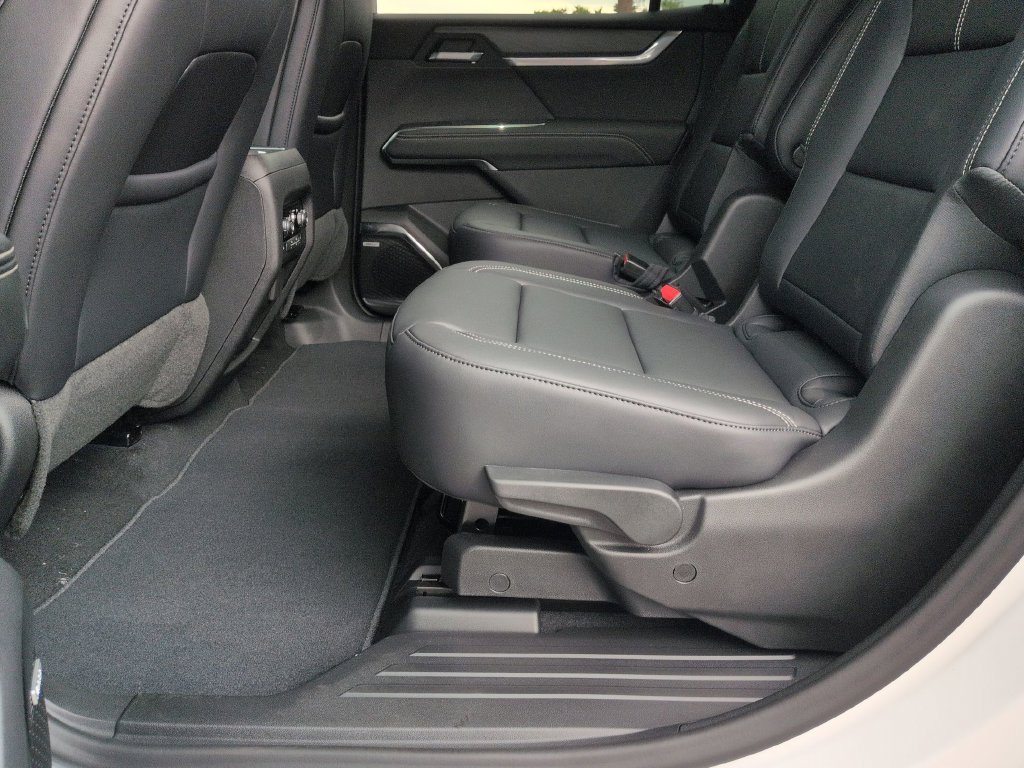 New 2026 GMC Acadia Elevation w/ Elevation Premium Package AWD/4WD image 22
