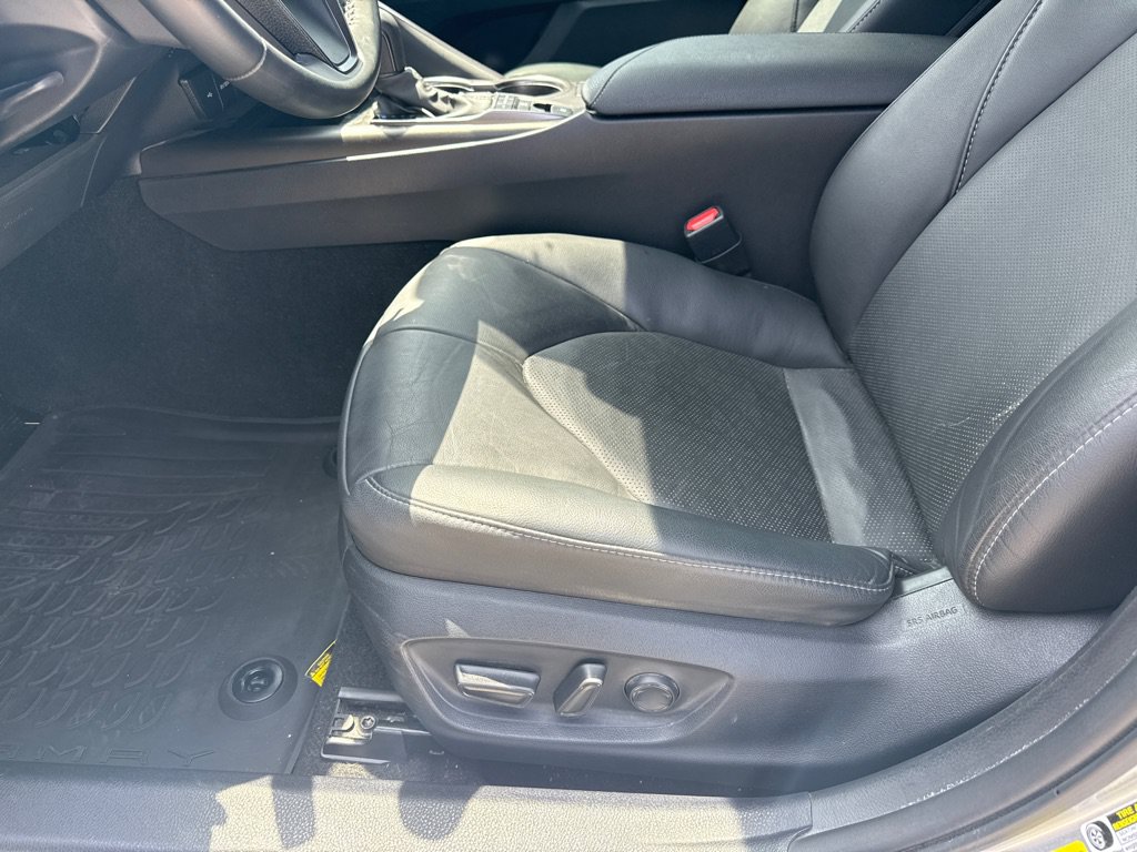 Used 2024 Toyota Camry XSE FWD image 12