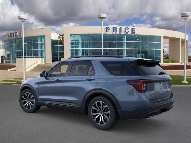 Used 2025 Ford Explorer ST-Line image 4