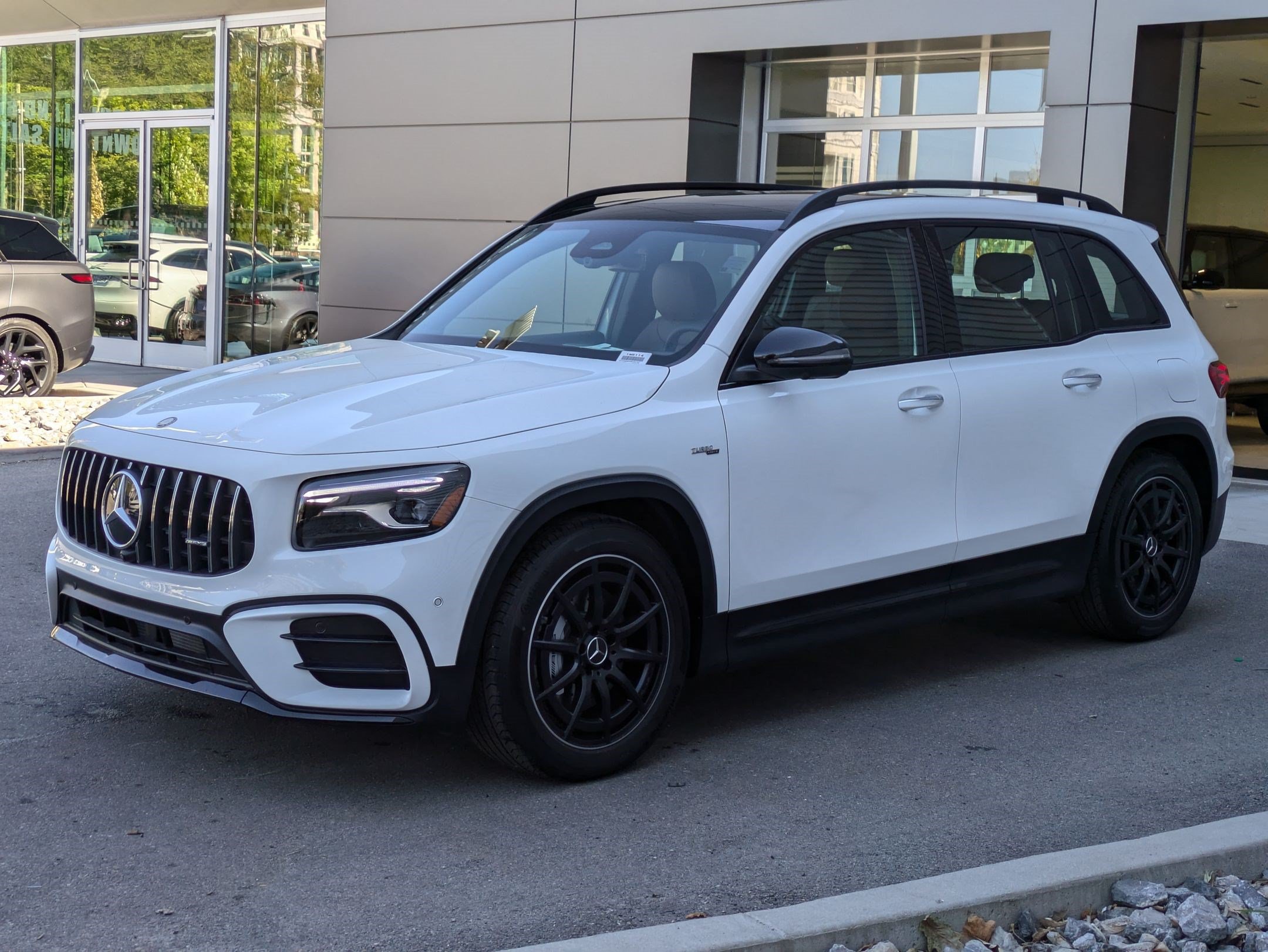New 2025 Mercedes-Benz GLB 35 AMG 4MATIC image 8