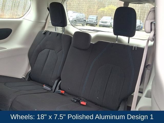 Used 2021 Chrysler Pacifica Touring AWD/4WD image 26