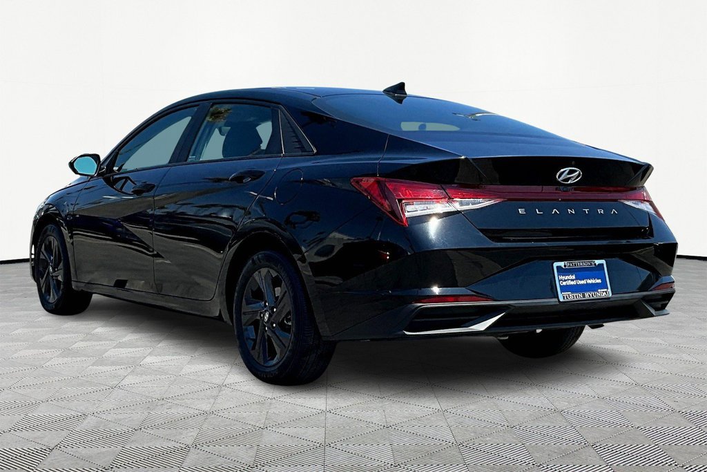 Certified 2023 Hyundai Elantra SEL FWD image 7