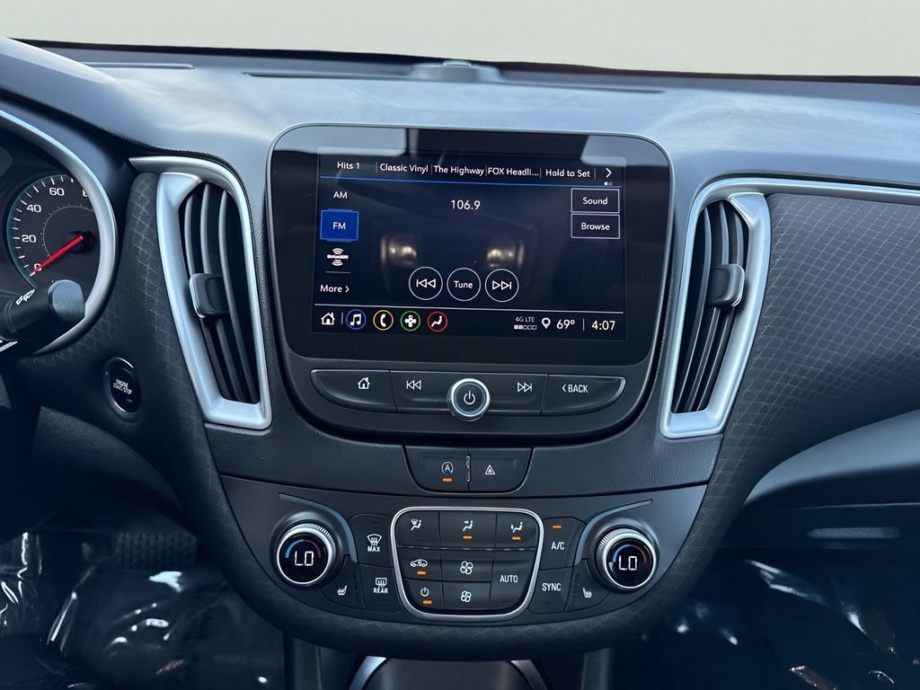 Used 2024 Chevrolet Malibu LT image 14