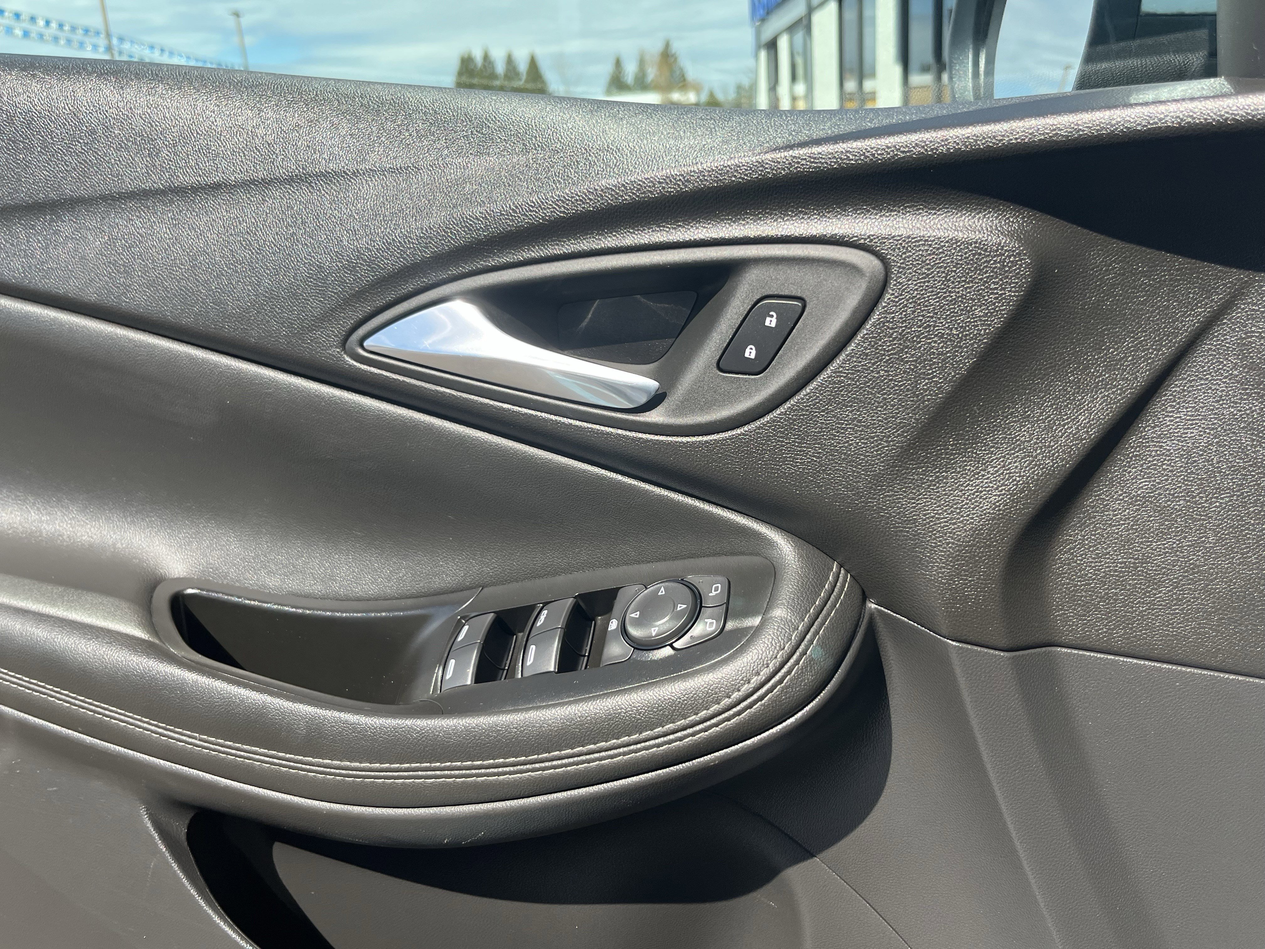 Used 2024 Buick Encore GX Preferred image 17