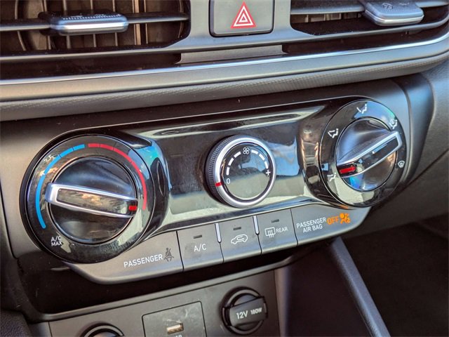 Used 2022 Hyundai Kona SE image 21