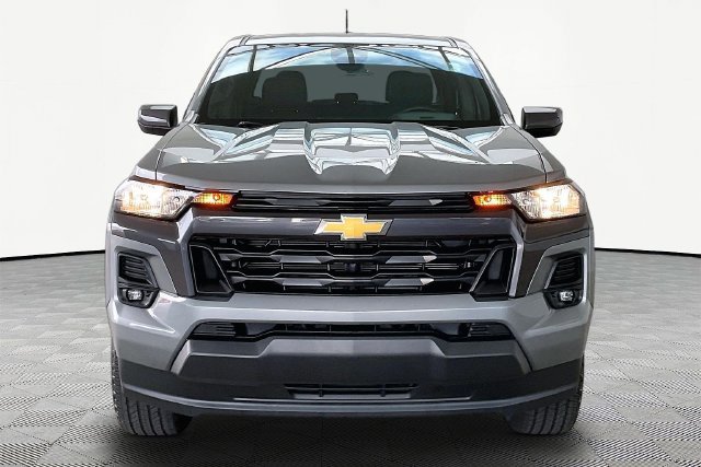 Used 2024 Chevrolet Colorado LT w/ LT Convenience Package II RWD image 2
