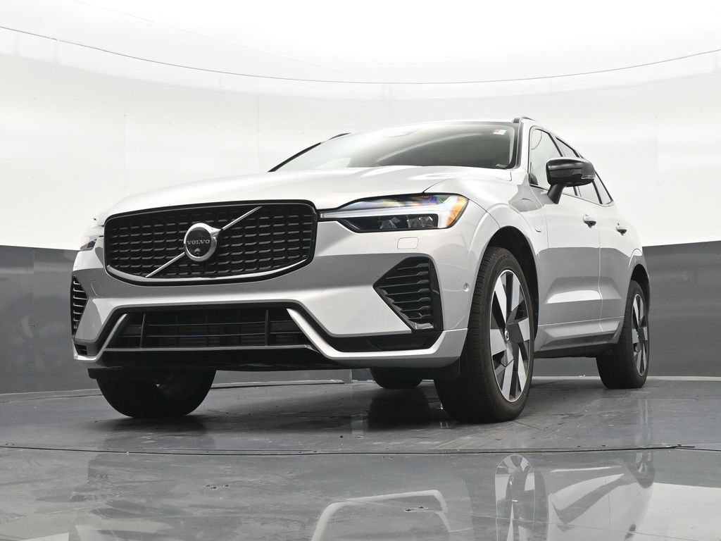 Used 2024 Volvo XC60 T8 Ultimate w/ Protection Package Premier AWD/4WD image 30