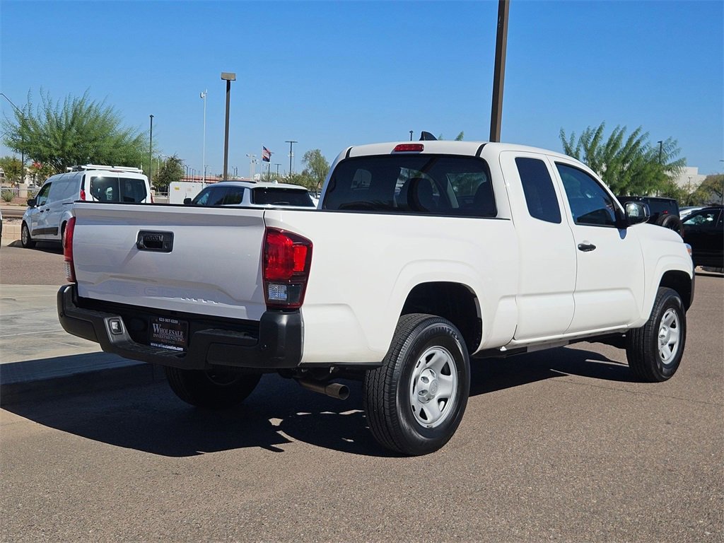 Used 2022 Toyota Tacoma SR image 4