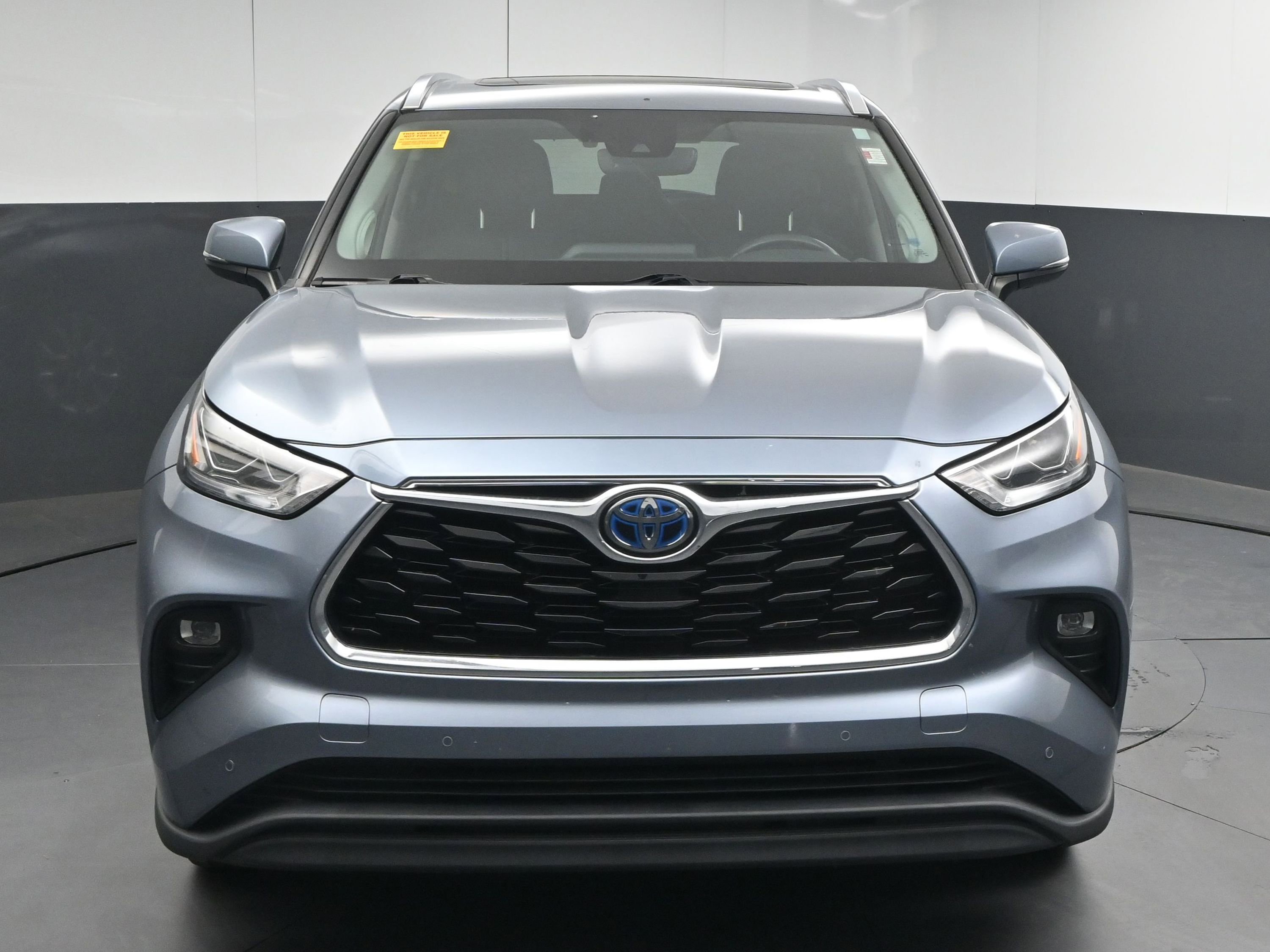 Used 2020 Toyota Highlander Limited image 2