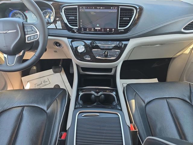 Used 2024 Chrysler Pacifica Limited image 27