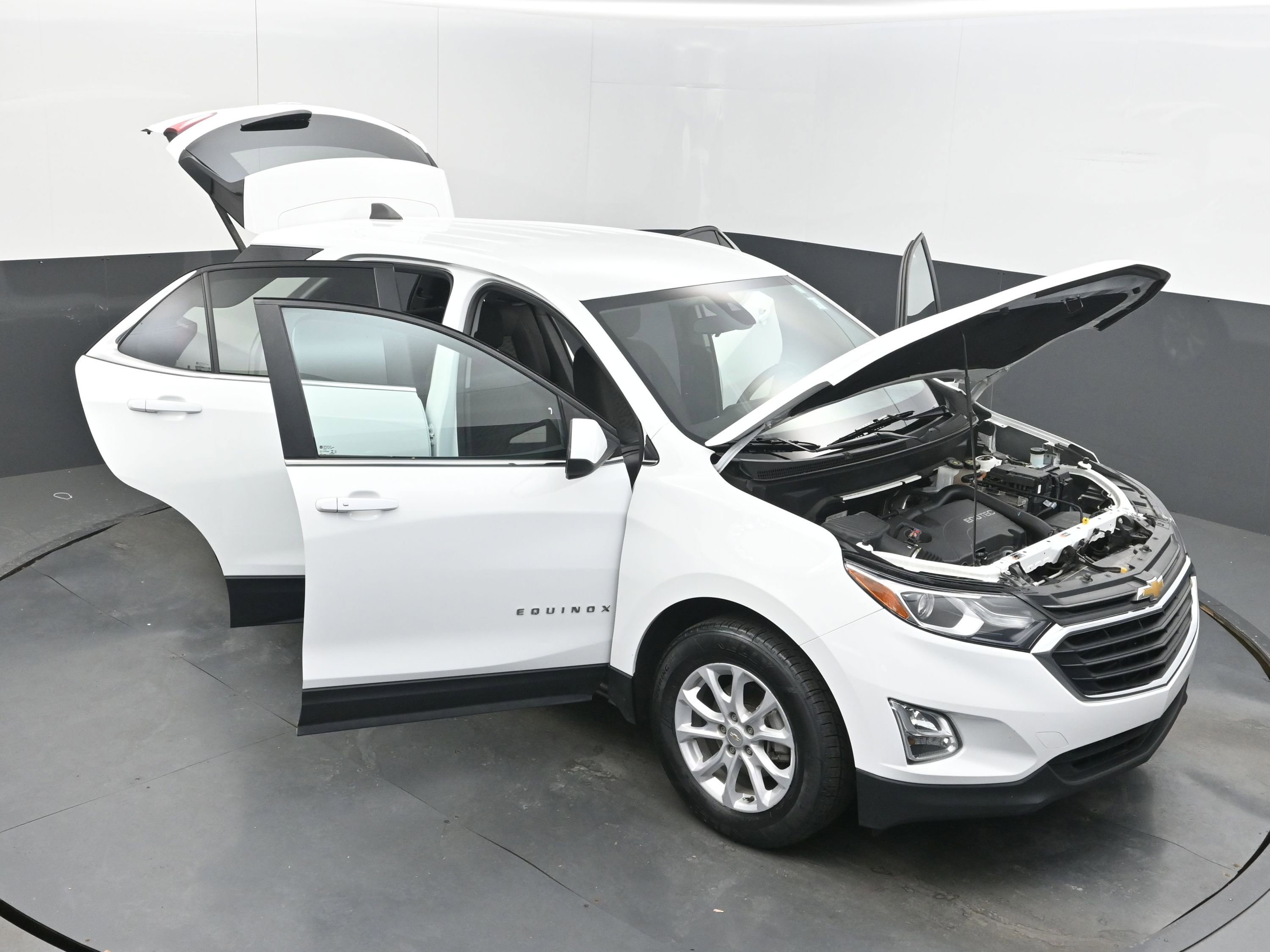 Used 2021 Chevrolet Equinox LT image 36