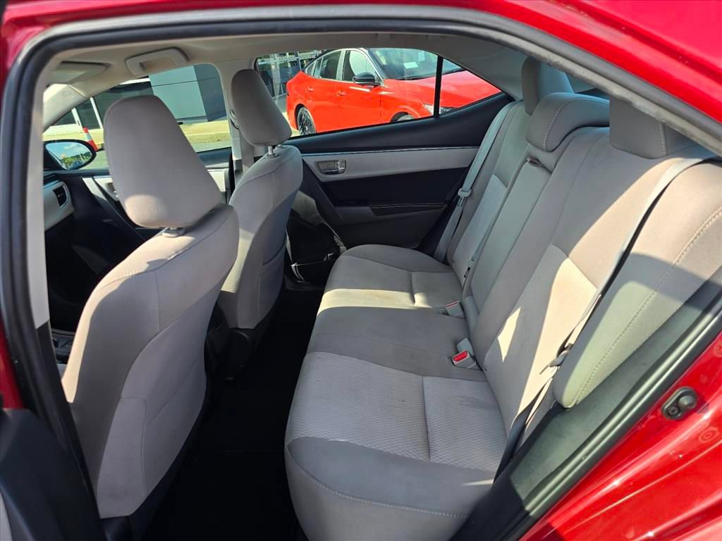 Used 2015 Toyota Corolla LE FWD image 11