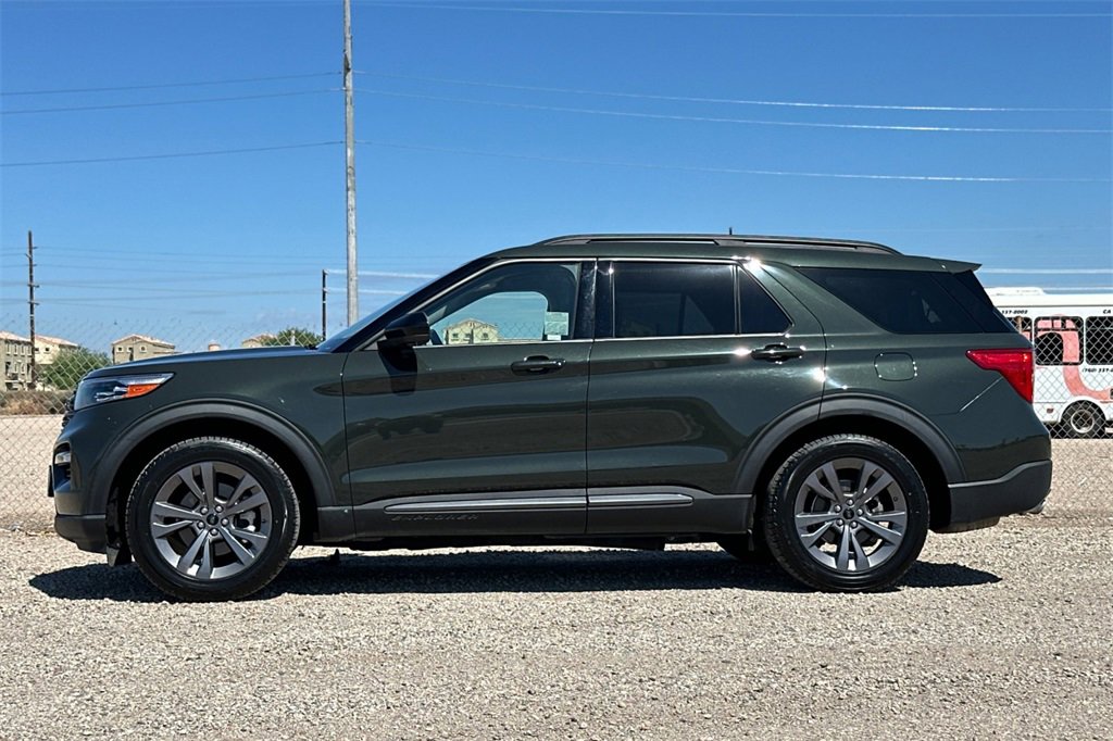 Used 2022 Ford Explorer XLT w/ Equipment Group 202A image 8