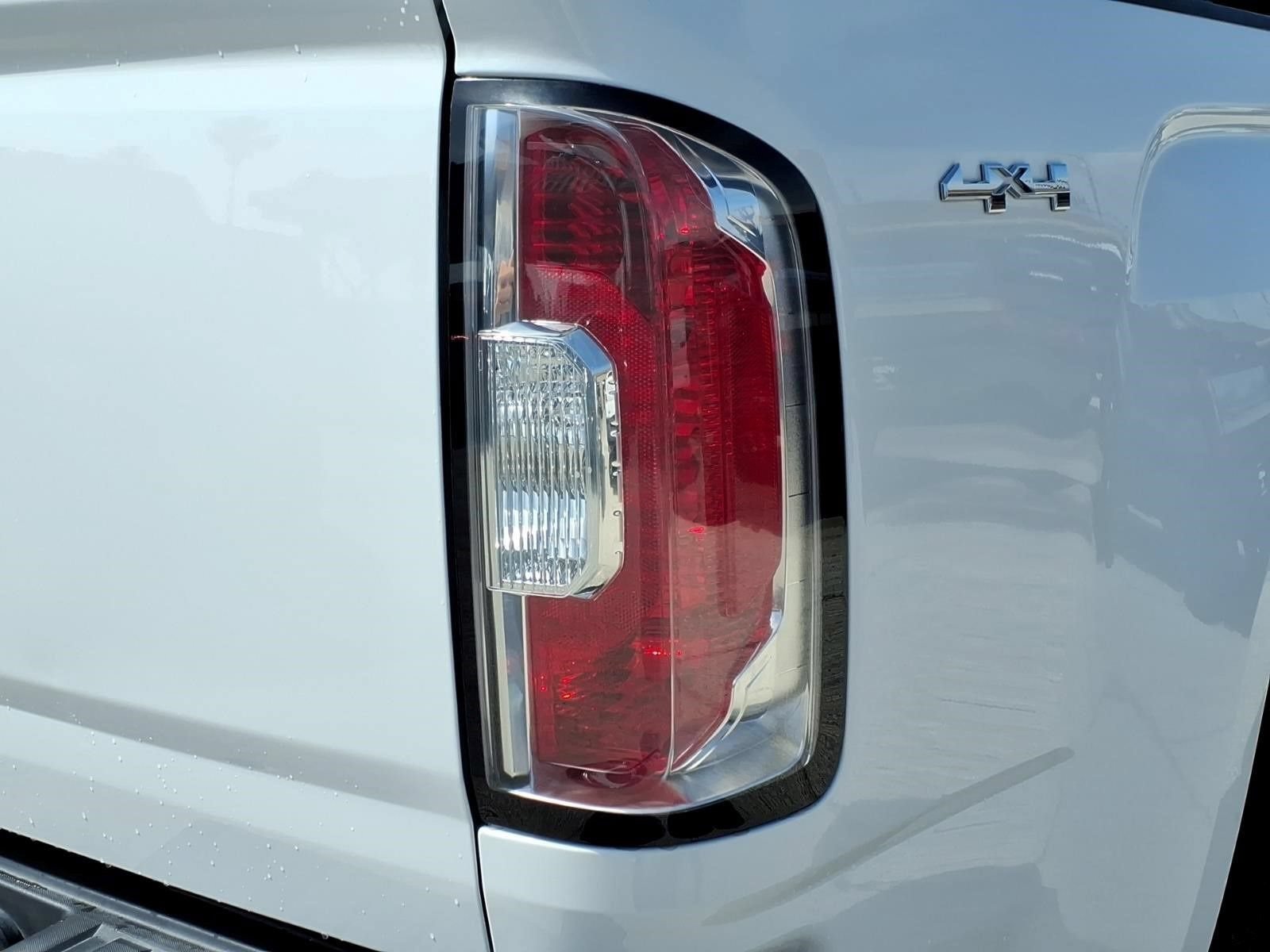 Used 2022 GMC Canyon Elevation w/ Trailering Package AWD/4WD image 13