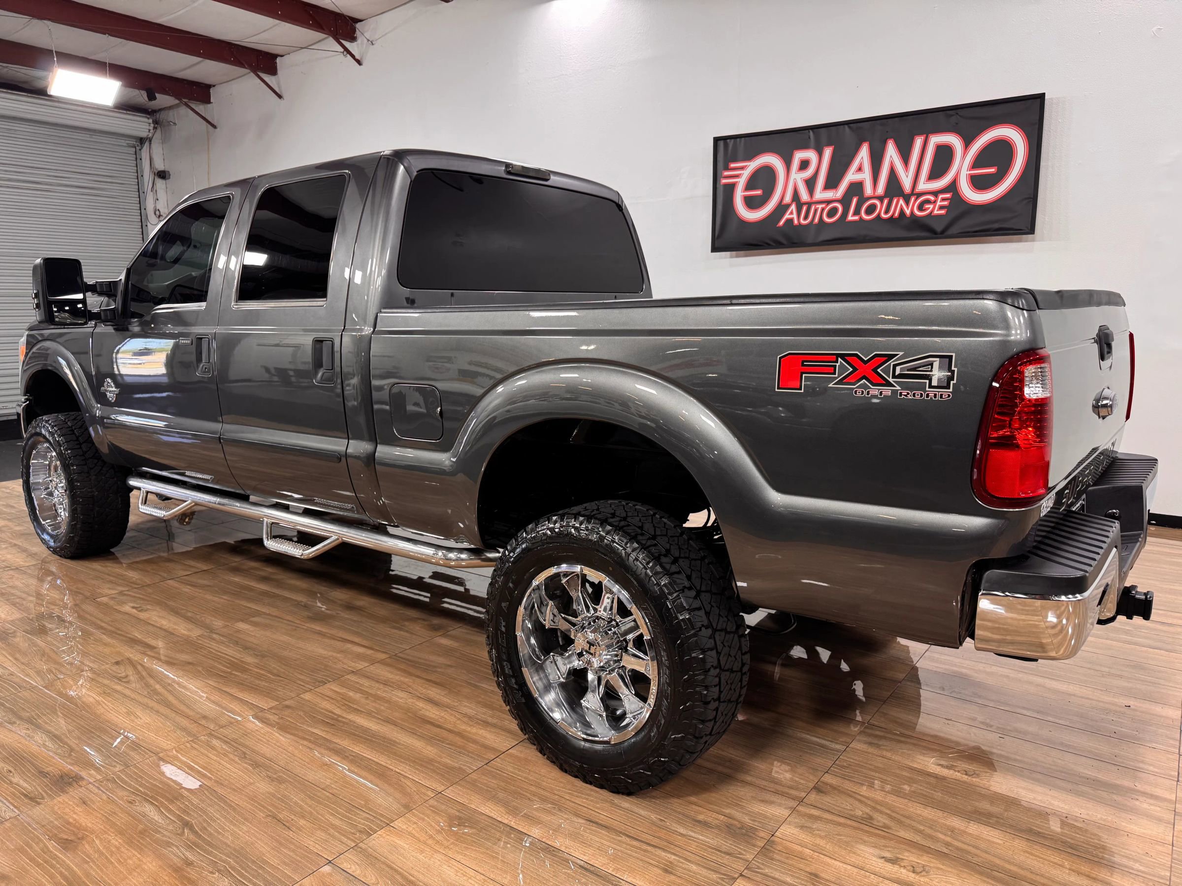 Used 2015 Ford F250 XLT w/ XLT Interior Package image 9